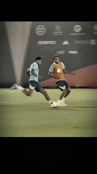 看好了！拉什福德在训练赛中1v1亚马尔